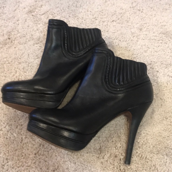 EUC Max Studio Alana Booties - Picture 2 of 8